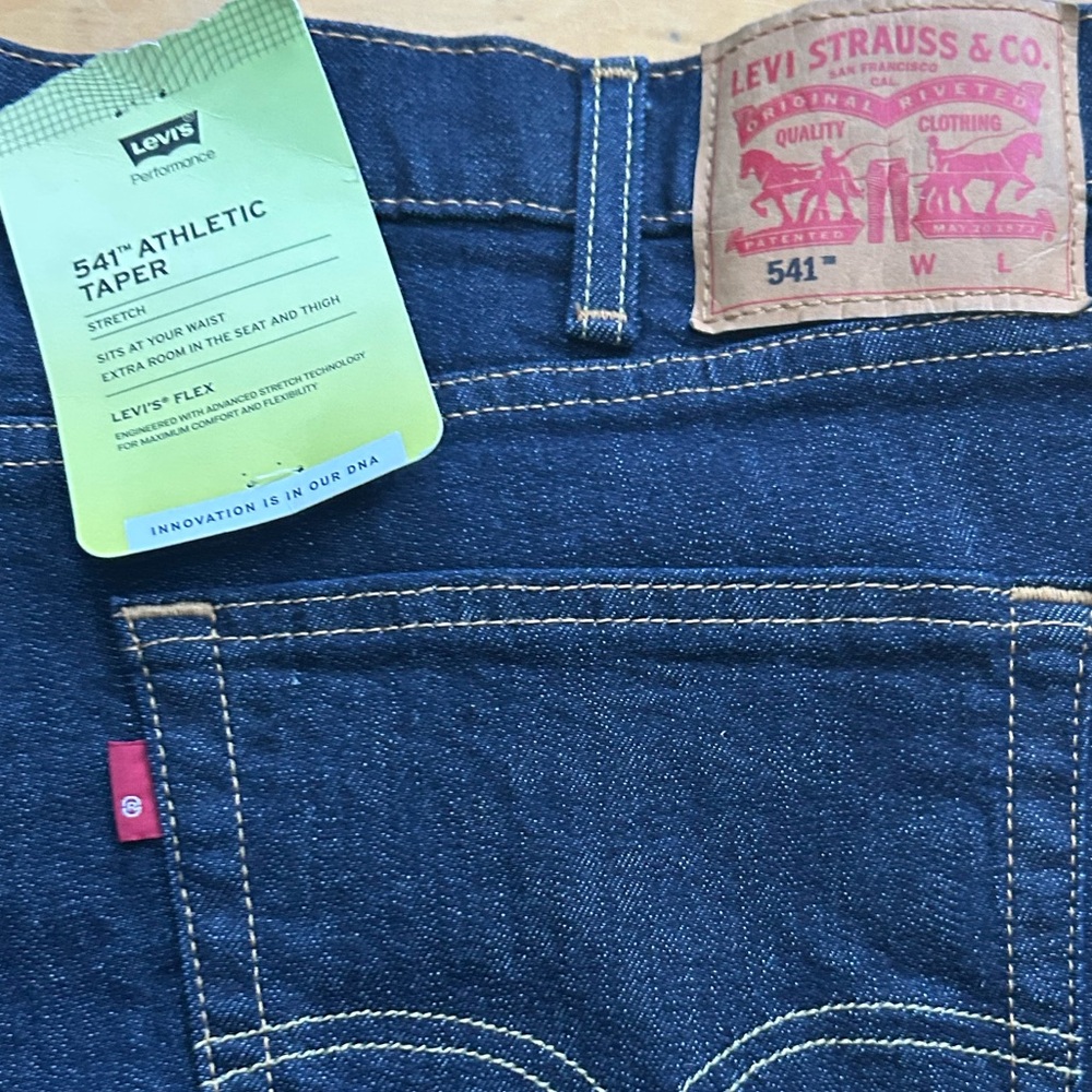 NWT LEVIS 541 48X34 - Picture 5 of 9
